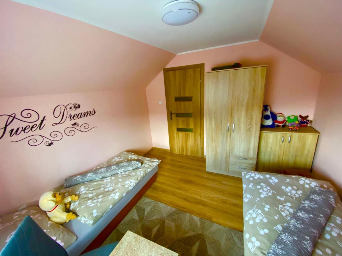 Domek Caloroczny "U Haliny" Mutne Luaran gambar