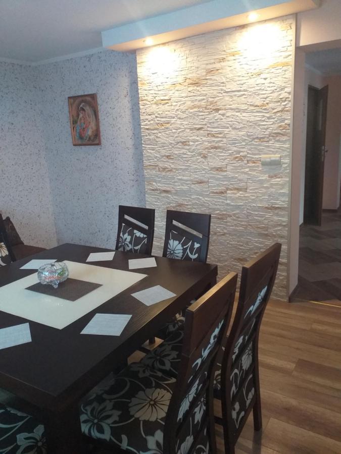 Domek Caloroczny "U Haliny" Mutne Luaran gambar