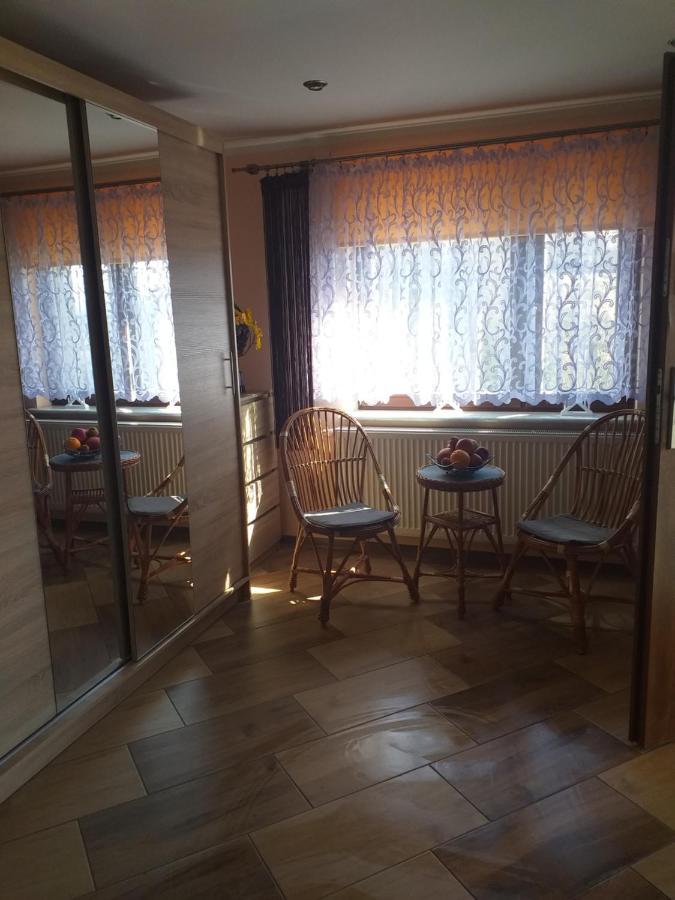 Domek Caloroczny "U Haliny" Mutne Luaran gambar